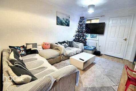 Dunraven Avenue, Luton 2 bed terraced house for sale
