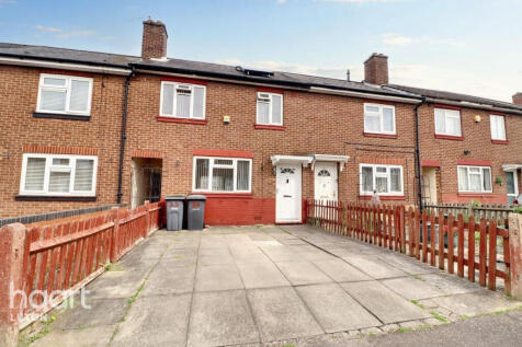 Trent Road, Luton 3 bed terraced house for sale
