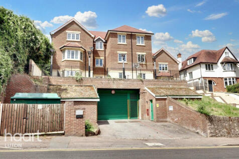 London Road, Luton 1 bed apartment for sale