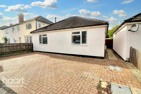 3 bedroom detached bungalow for sale