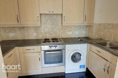 Kelvin Gate, BRACKNELL 2 bed apartment for sale