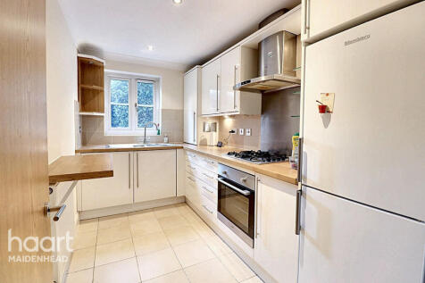Bardeen Place, BRACKNELL 2 bed apartment for sale