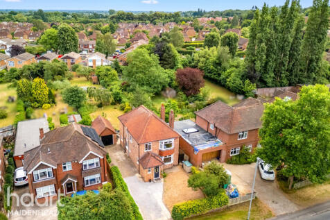 Old Bath Road, Reading 4 bed detached house for sale