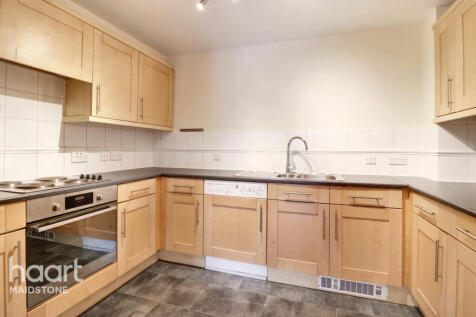 St Peters Street, Maidstone 2 bed apartment for sale