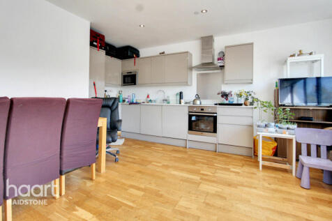 Fairmeadow, Maidstone 2 bed apartment for sale