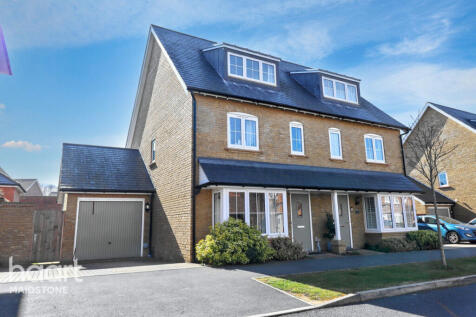 4 bedroom semi-detached house for sale