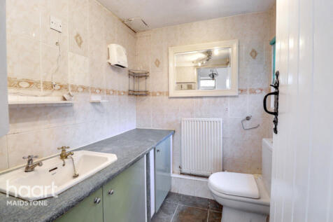 2 bedroom cottage for sale