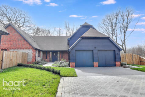 Upper Barnhill, Maidstone 5 bed detached house for sale