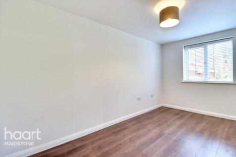 St Peters Street, Maidstone 2 bed apartment for sale