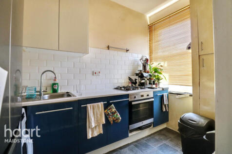 Tonbridge Road, Maidstone 2 bed apartment for sale
