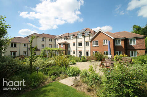 Headley Road, Hindhead 2 bed apartment for sale