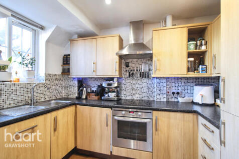 Royal Drive, Bordon 2 bed apartment for sale