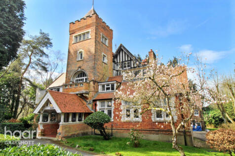 Tower Road, Hindhead 1 bed apartment for sale