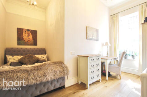 Tower Road, Hindhead 1 bed apartment for sale