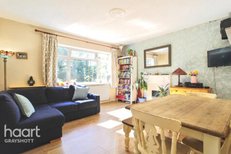 2 bedroom maisonette for sale