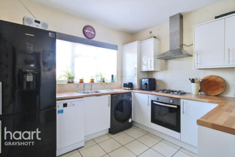 Golf Lane, Bordon 2 bed maisonette for sale