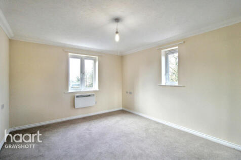 Headley Road, Hindhead 1 bed apartment for sale