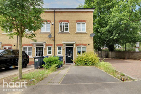 Ealing Road, Northolt 3 bed end of terrace house for sale