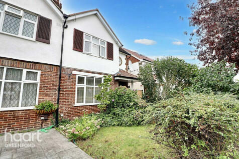 4 bedroom semi-detached house for sale