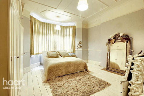 Boileau Road, London 2 bed maisonette for sale