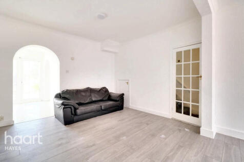 Cromwell Road, Hayes 2 bed terraced house for sale