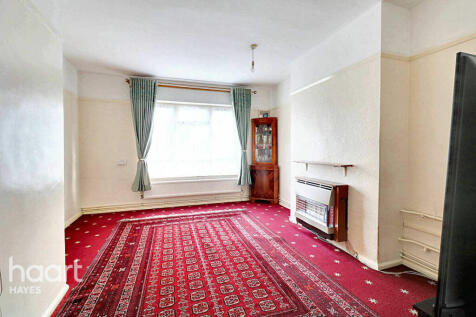 Bartram Close, UXBRIDGE 1 bed maisonette for sale