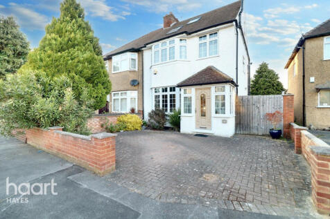 5 bedroom semi-detached house for sale