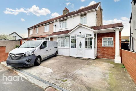 5 bedroom semi-detached house for sale