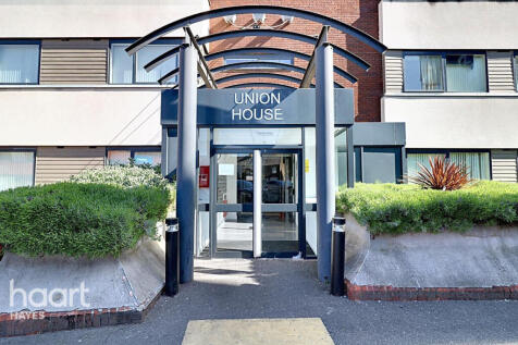 Clayton Road, HAYES 2 bed apartment for sale