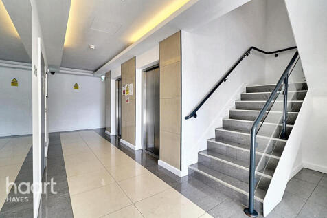 Clayton Road, HAYES 2 bed apartment for sale