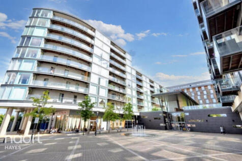 Station Approach, Hayes 3 bed apartment for sale