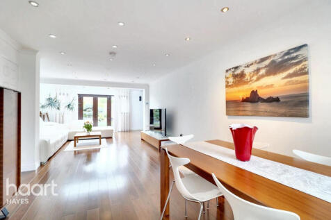 Cosgrove Close, Hayes 3 bed detached house for sale