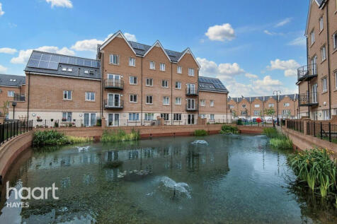 Varcoe Gardens, Hayes 2 bed apartment for sale