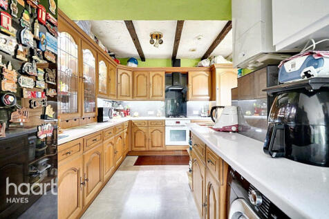 Woodrow Avenue, Hayes 2 bed terraced house for sale