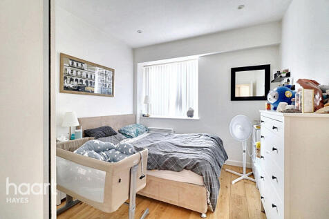 Clayton Road, Hayes 1 bed apartment for sale