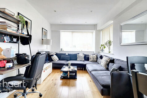Clayton Road, Hayes 1 bed apartment for sale