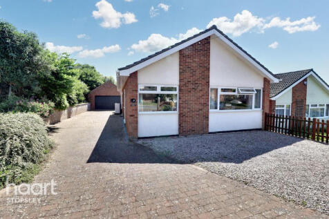 3 bedroom detached bungalow for sale