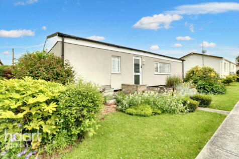 Tower Park, Hockley 2 bed park home for sale