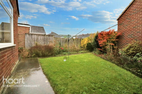 Crawley Avenue, Swindon 2 bed bungalow for sale