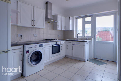 5 bedroom semi-detached house for sale