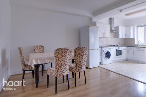5 bedroom semi-detached house for sale