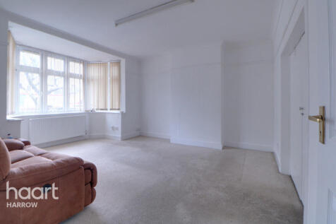 5 bedroom semi-detached house for sale