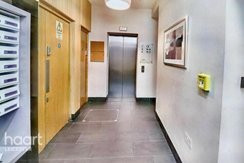 Shires Lane, Leicester 1 bed apartment for sale