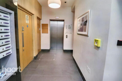 Shires Lane, Leicester 1 bed apartment for sale