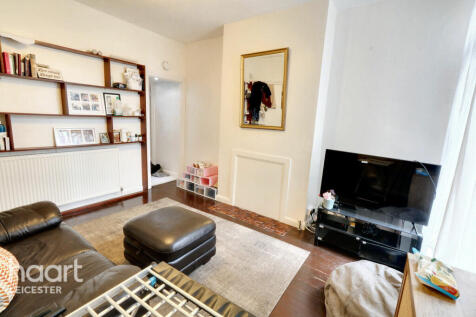 Station Road, Wigston 1 bed apartment for sale