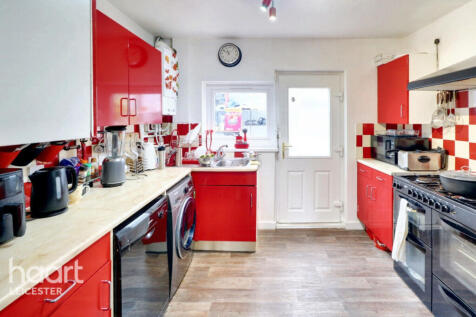 Netherhall Road, Leicester 3 bed terraced house for sale