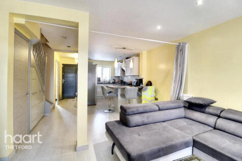 Richard Easten Road, Thetford 3 bed semi