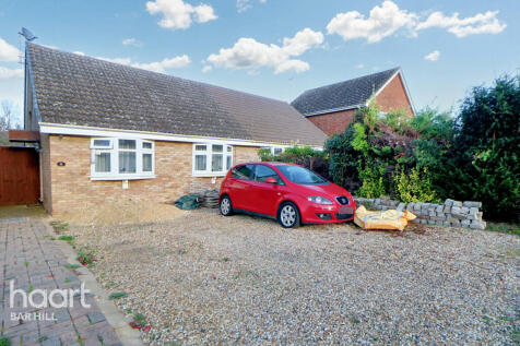 2 bedroom semi-detached bungalow for sale