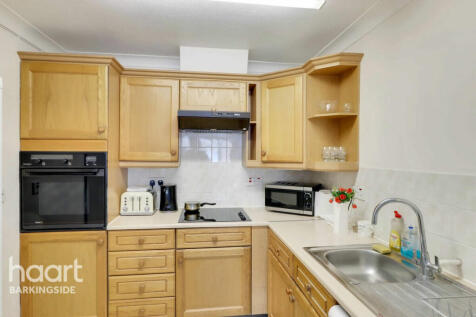 Beehive Lane, Redbridge 1 bed flat for sale