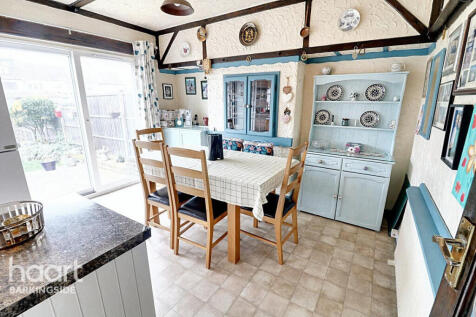 Yoxley Drive, Newbury Park 3 bed terraced house for sale